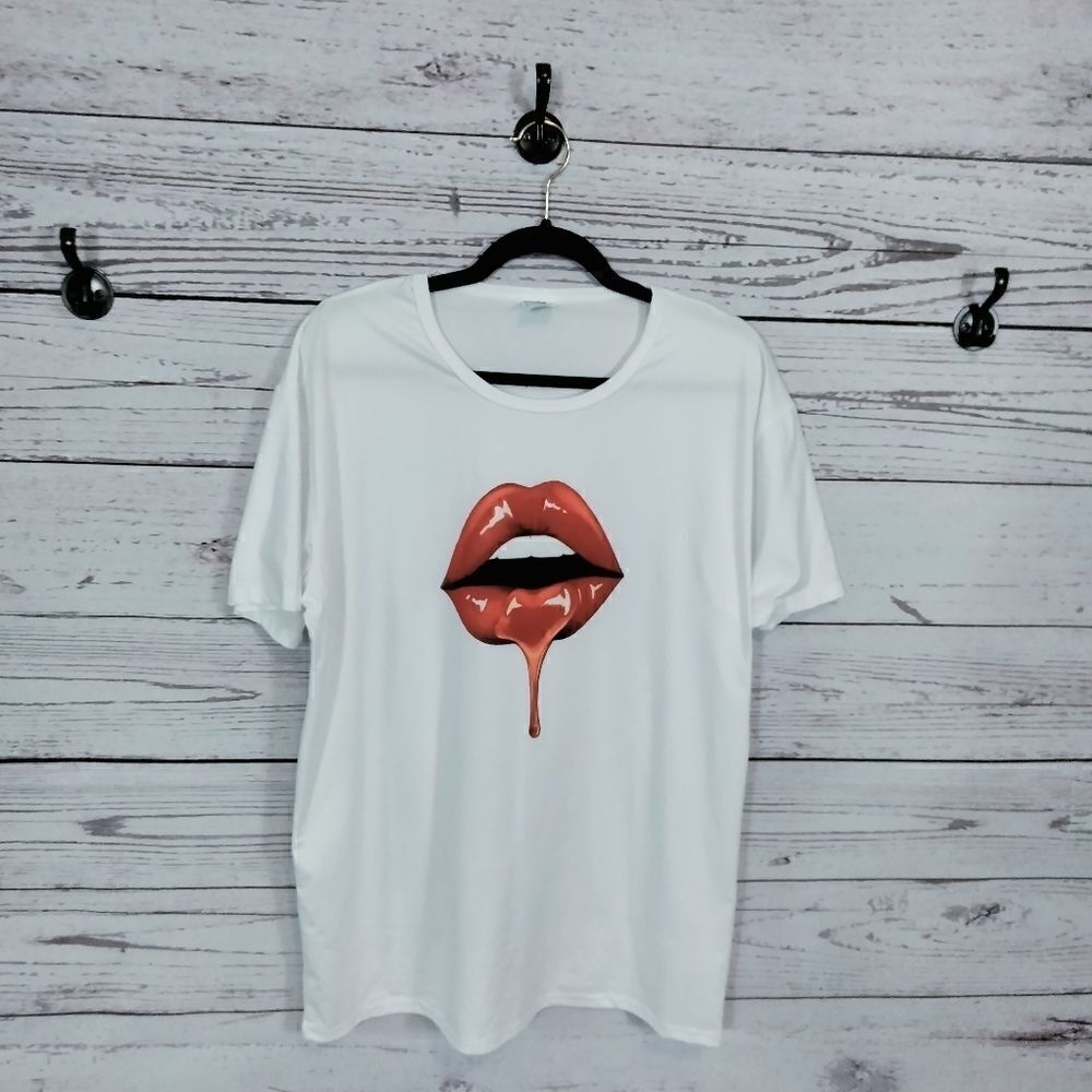 New No Tags"no brand" woman's T-shirt